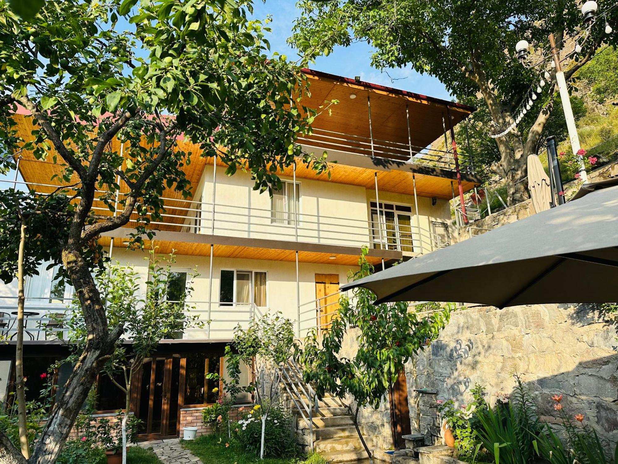 Hotel Vardzia Terrace 외부 사진